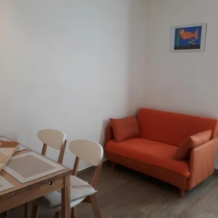 Vanesa Apartment *