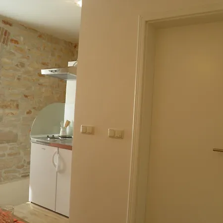 Vanesa Apartment *